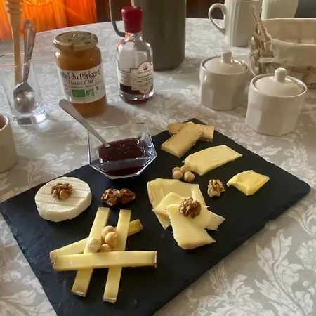 La Pause Cadurcienne, Table Et D'hotes Oda ve Kahvaltı