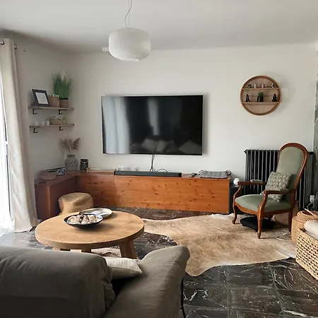 Oda ve Kahvaltı La Pause Cadurcienne, Table Et D'hotes